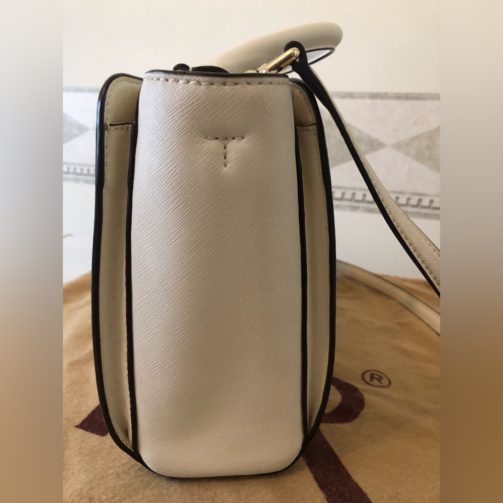 🌺🌺Authentic Tory Burch - Boutique Store Collection - Picture 13 of 15